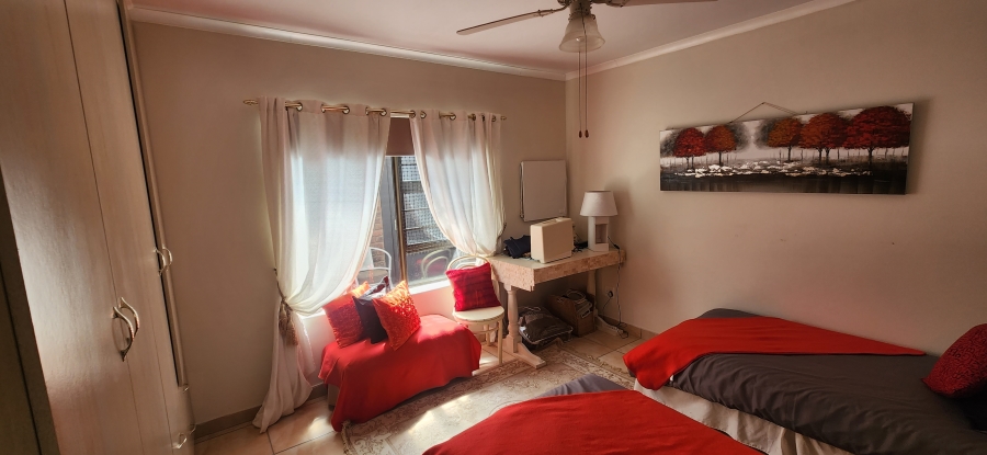 6 Bedroom Property for Sale in Dana Bay Western Cape